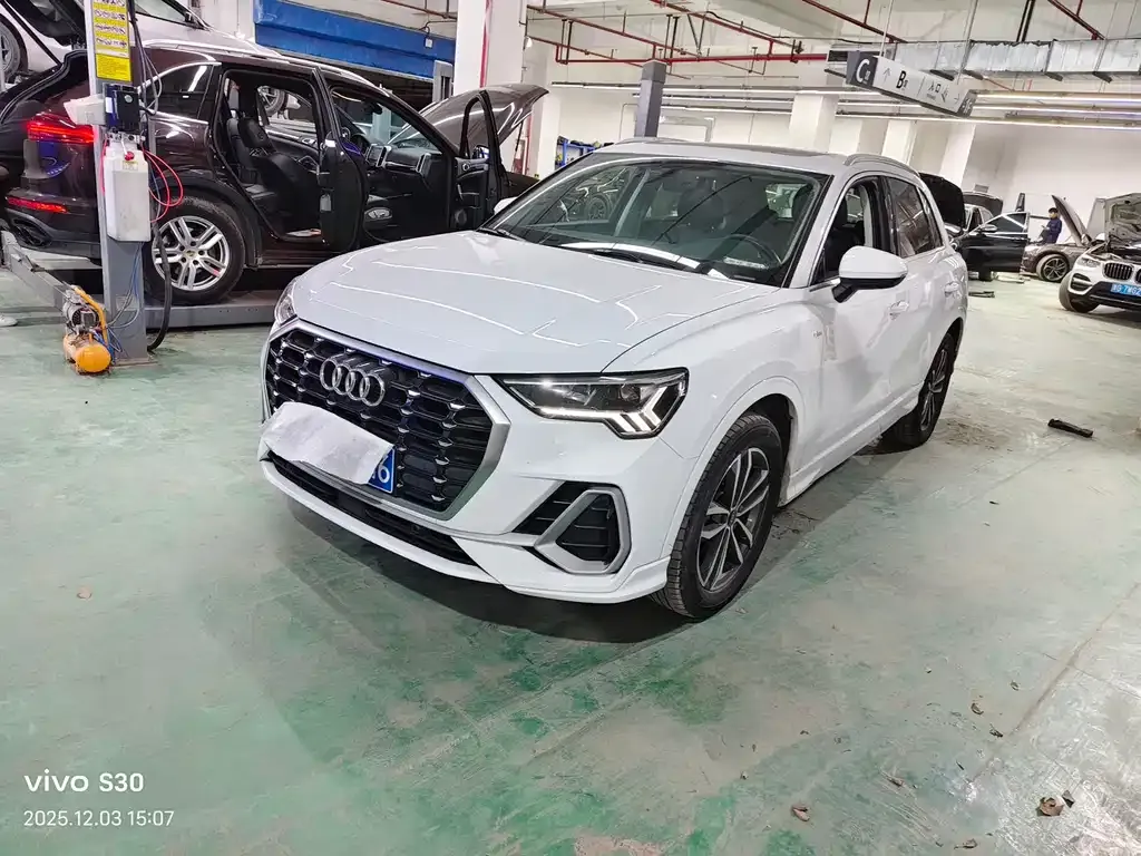 Audi Q3 2021 из CN, фото 1