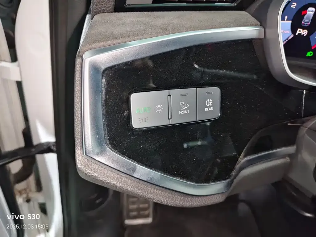 Audi Q3 2021 из CN, фото 10