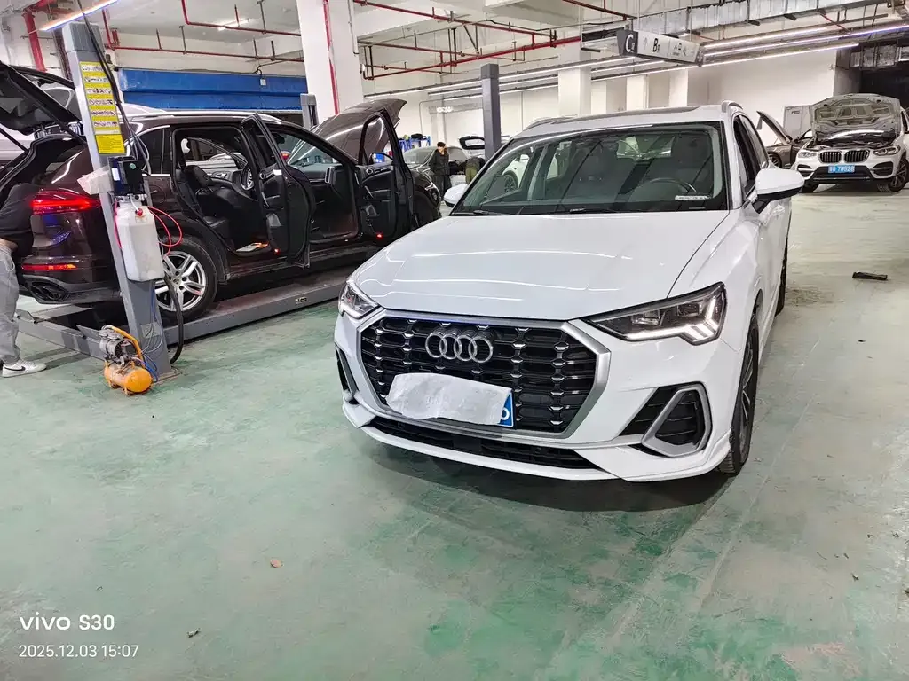 Audi Q3 2021 из CN, фото 2