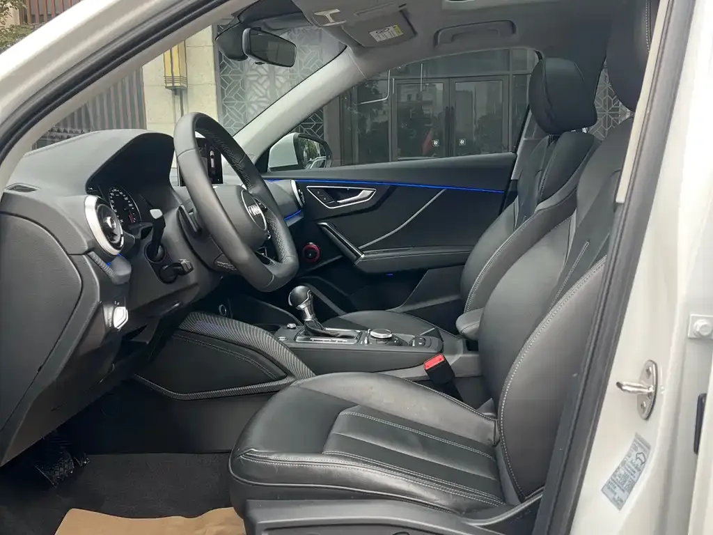 Audi Q2L 2025 из CN, фото 7