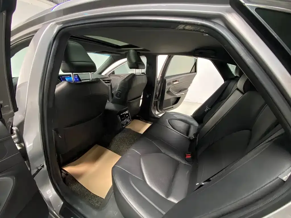 Toyota Avalon 2022 из CN, фото 8