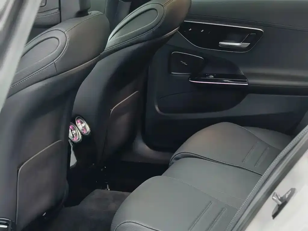 Mercedes-Benz C-Class 2024 из CN, фото 6