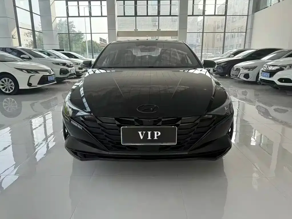 Hyundai Elantra 2023 из CN, фото 2