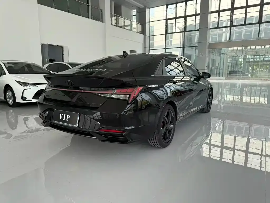 Hyundai Elantra 2023 из CN, фото 4