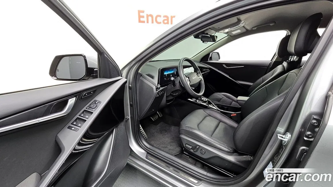Kia Niro — фото 10