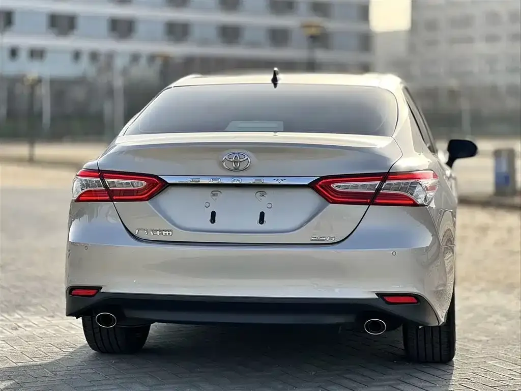 Toyota Camry 2023 из CN, фото 5