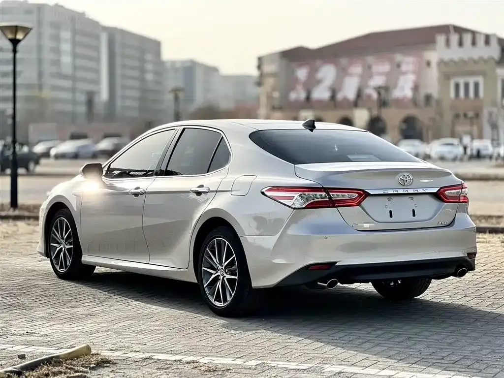 Toyota Camry 2023 из CN, фото 6
