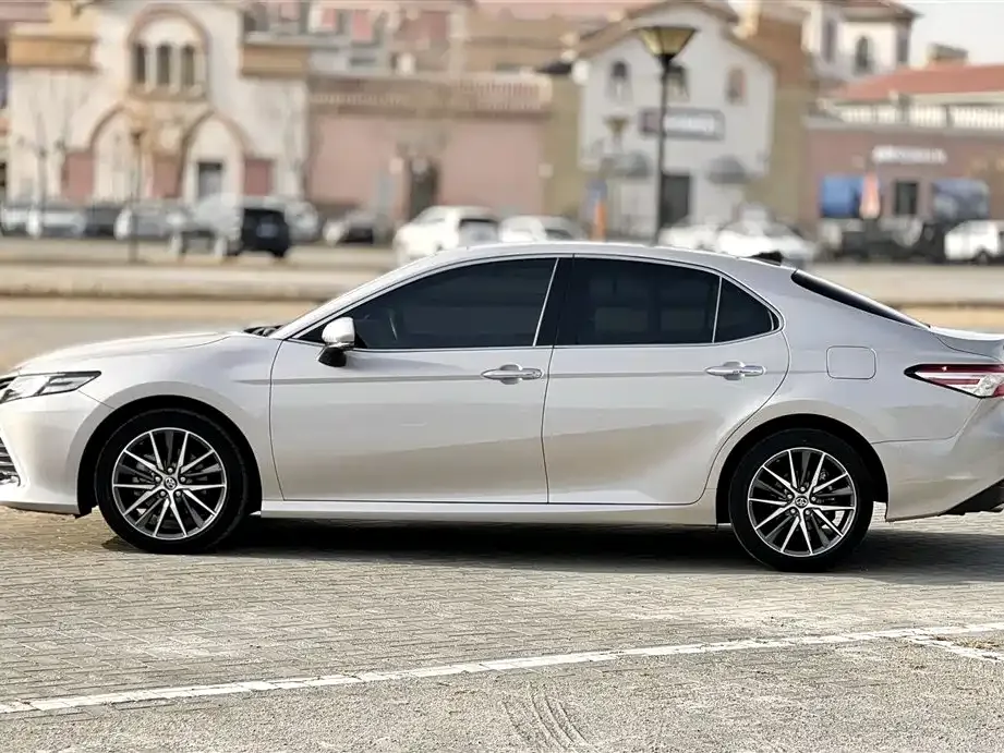 Toyota Camry 2023 из CN, фото 7