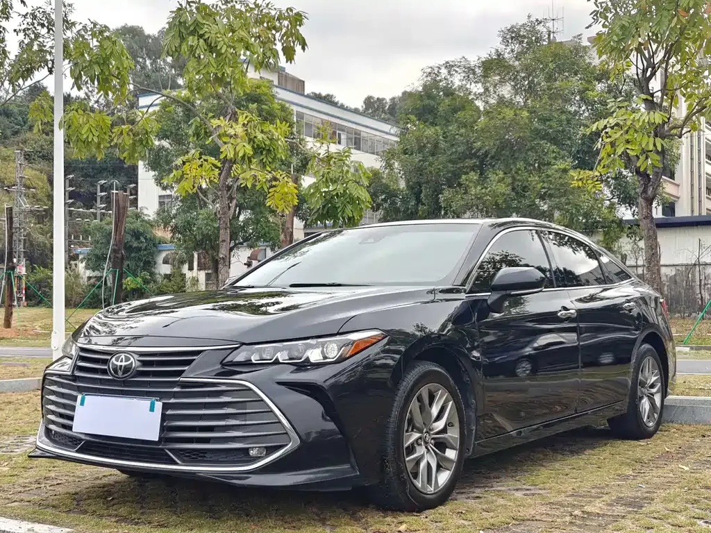 Toyota Avalon 2022 из CN, фото 1