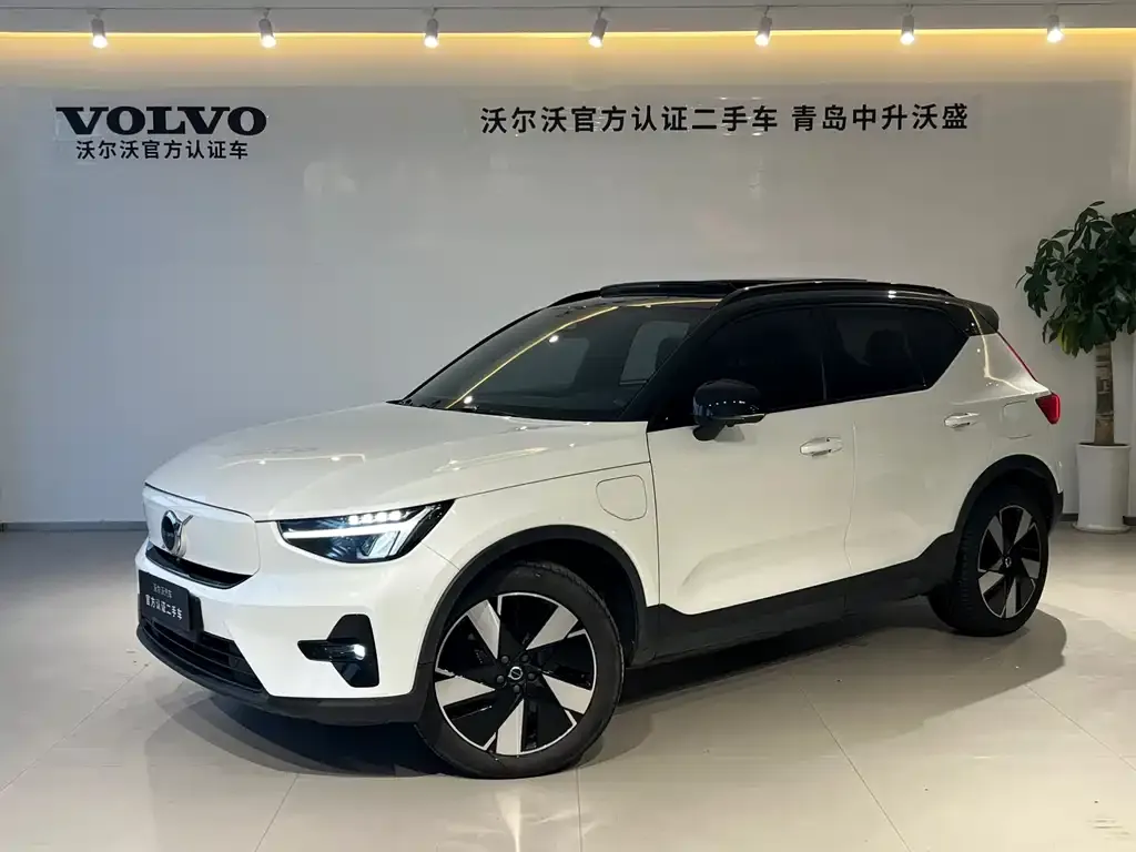 Volvo XC40 NEV — фото 1