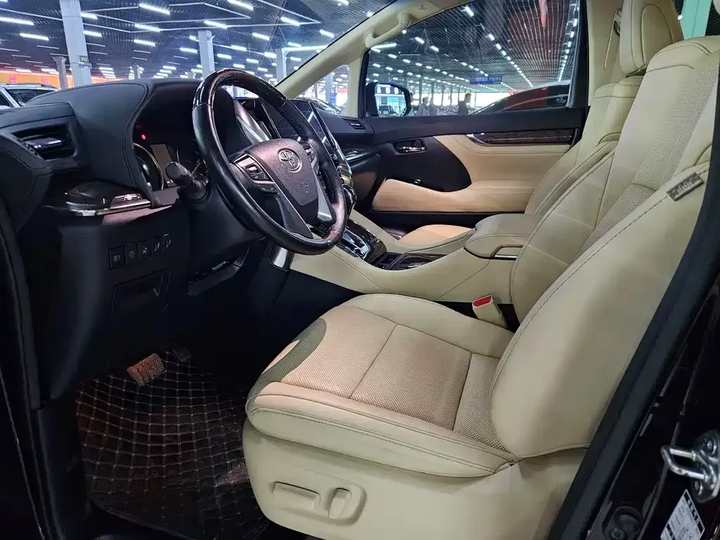 Toyota Vellfire 2022 из CN, фото 4