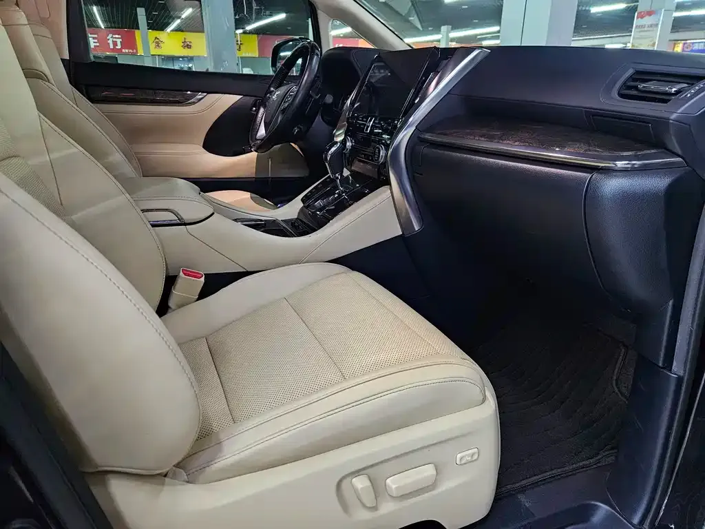 Toyota Vellfire 2022 из CN, фото 6
