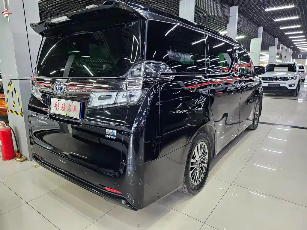 Toyota Vellfire 2022 из CN, фото 9