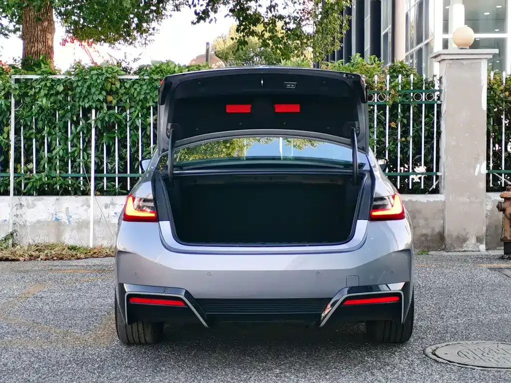 BMW i3 2023 из CN, фото 7