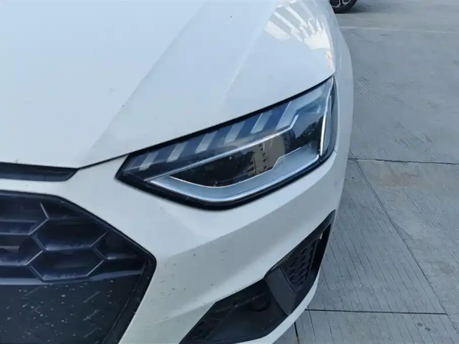Audi A4L 2022 из CN, фото 5