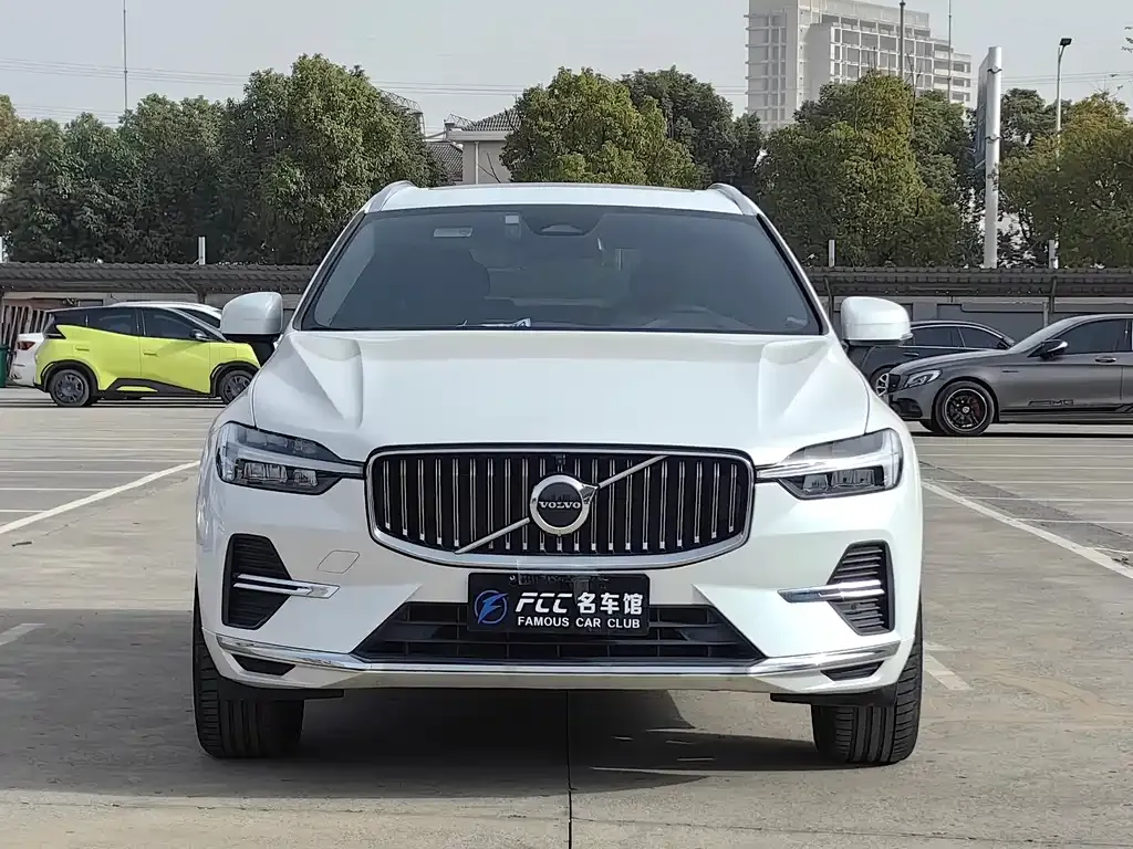 Volvo XC60 2022 из CN, фото 2