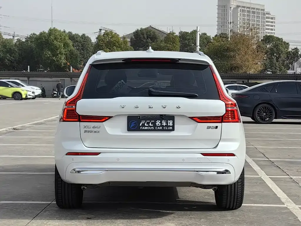 Volvo XC60 2022 из CN, фото 4