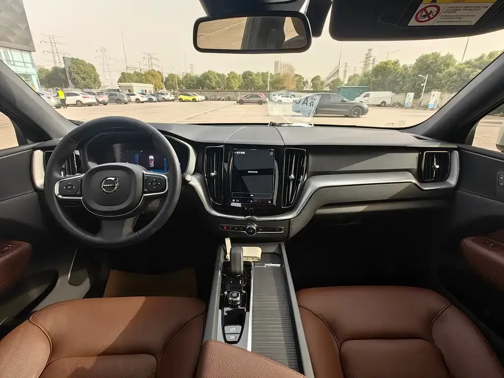 Volvo XC60 2022 из CN, фото 9
