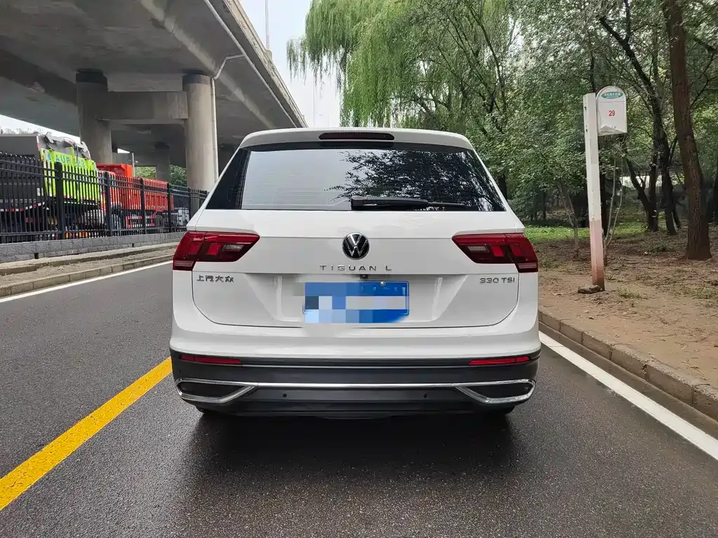 Volkswagen Tiguan L — фото 4