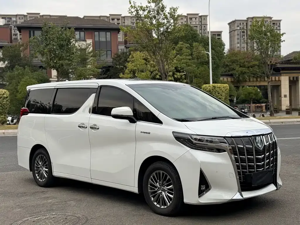 Toyota Alphard 2023 из CN, фото 3