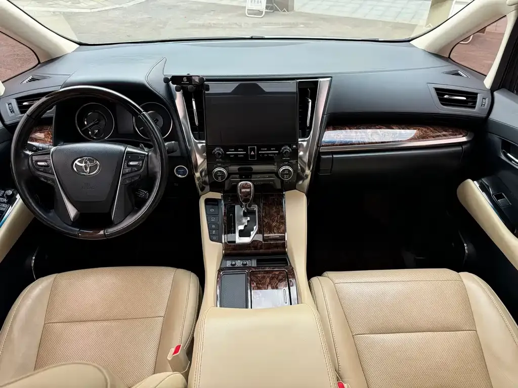 Toyota Alphard 2023 из CN, фото 8