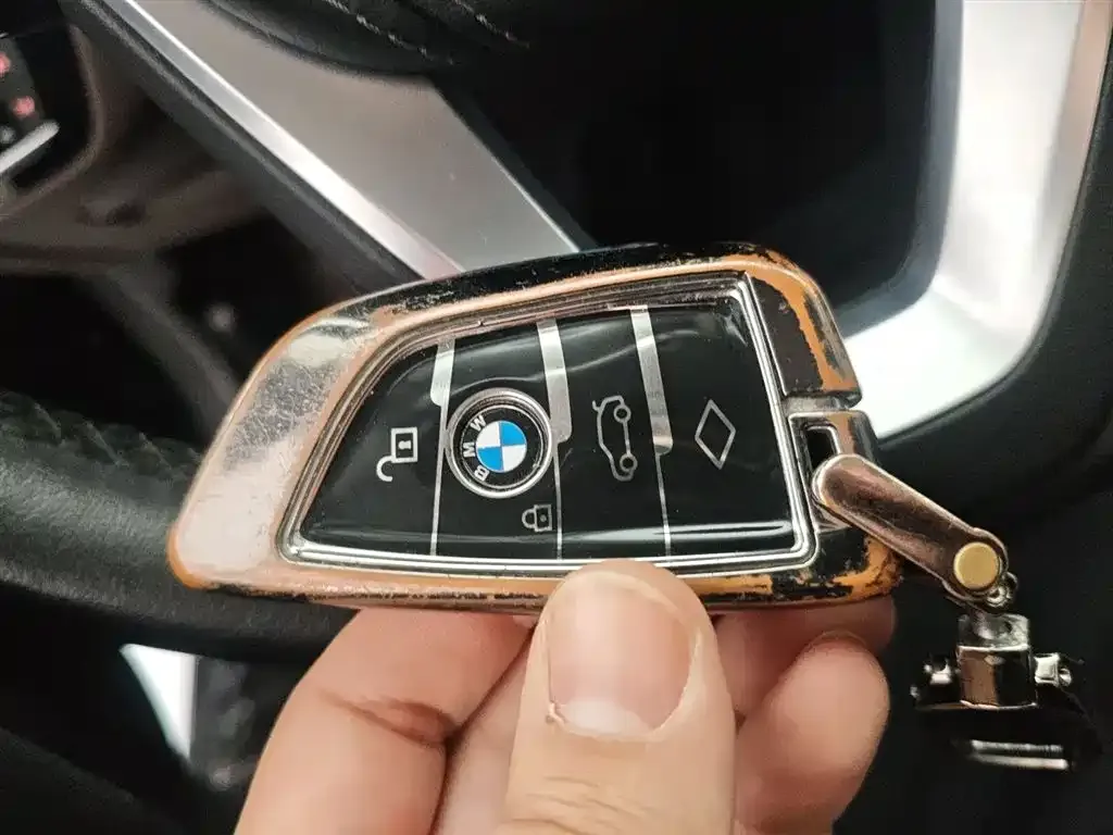BMW 5 Series 2023 из CN, фото 9