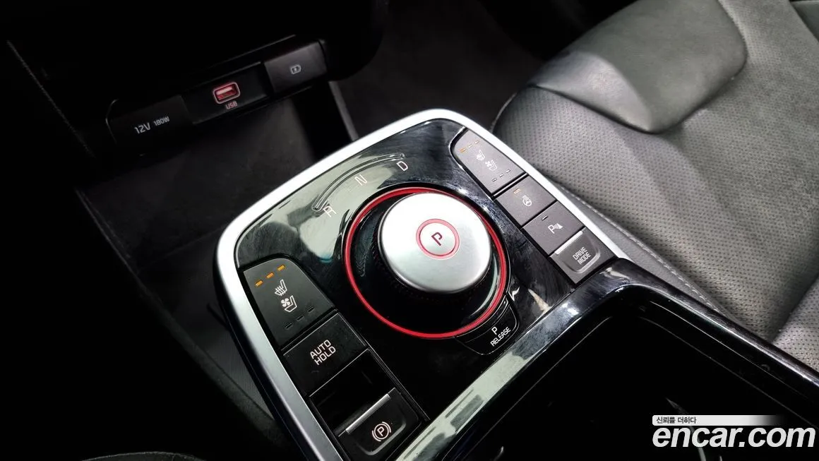 Kia Niro — фото 9