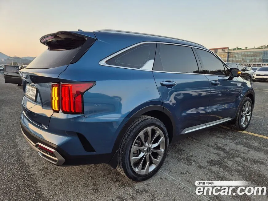 Kia Sorento — фото 4