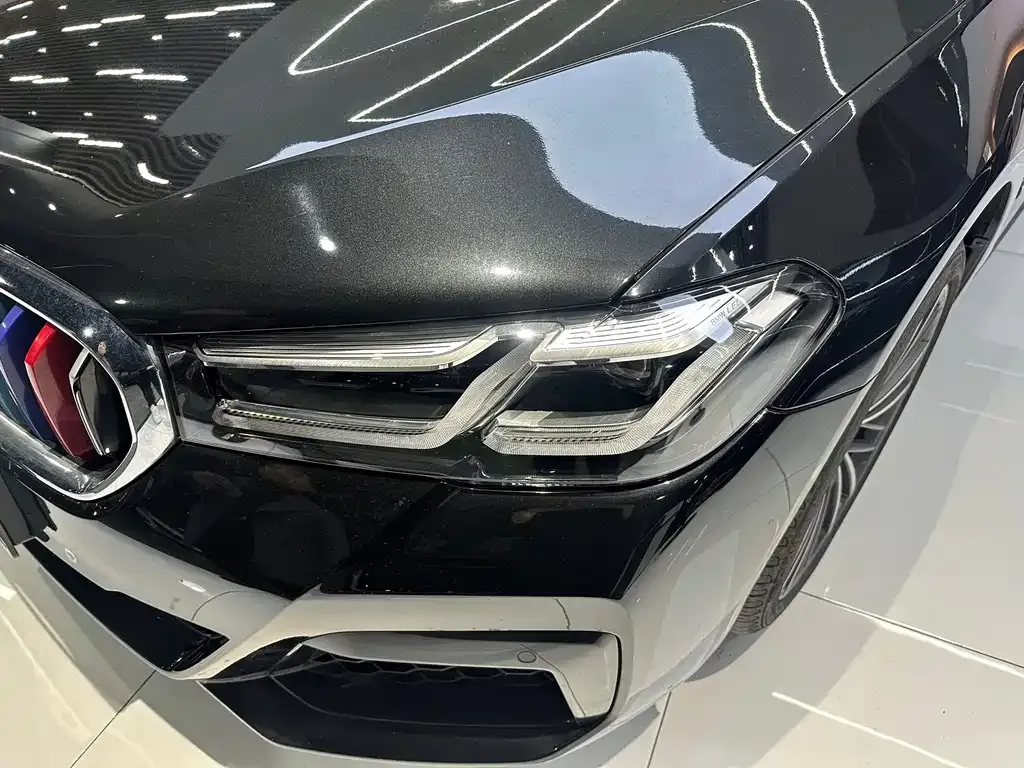 BMW 5 Series 2023 из CN, фото 3