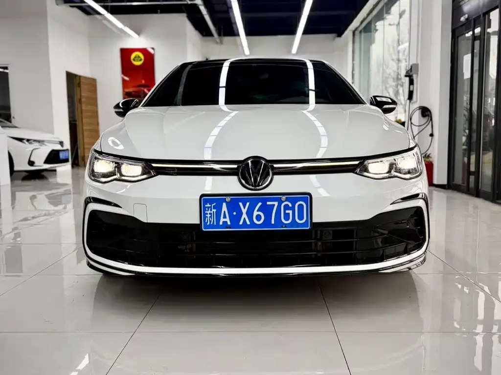 Volkswagen Golf 2022 из CN, фото 2