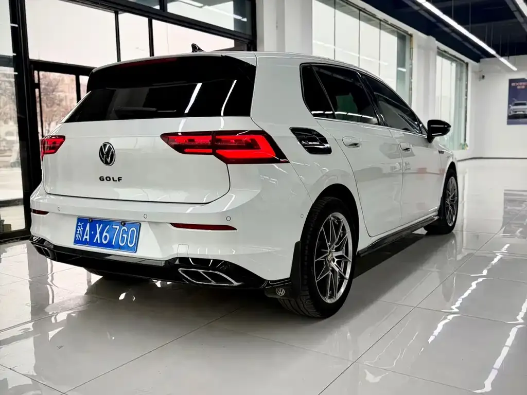 Volkswagen Golf 2022 из CN, фото 6