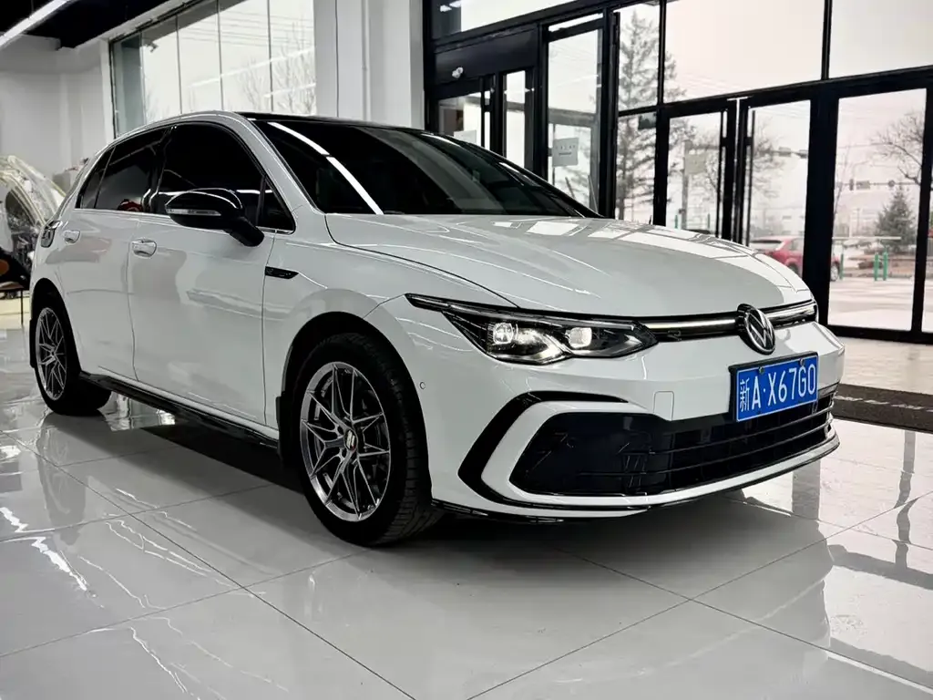 Volkswagen Golf 2022 из CN, фото 8