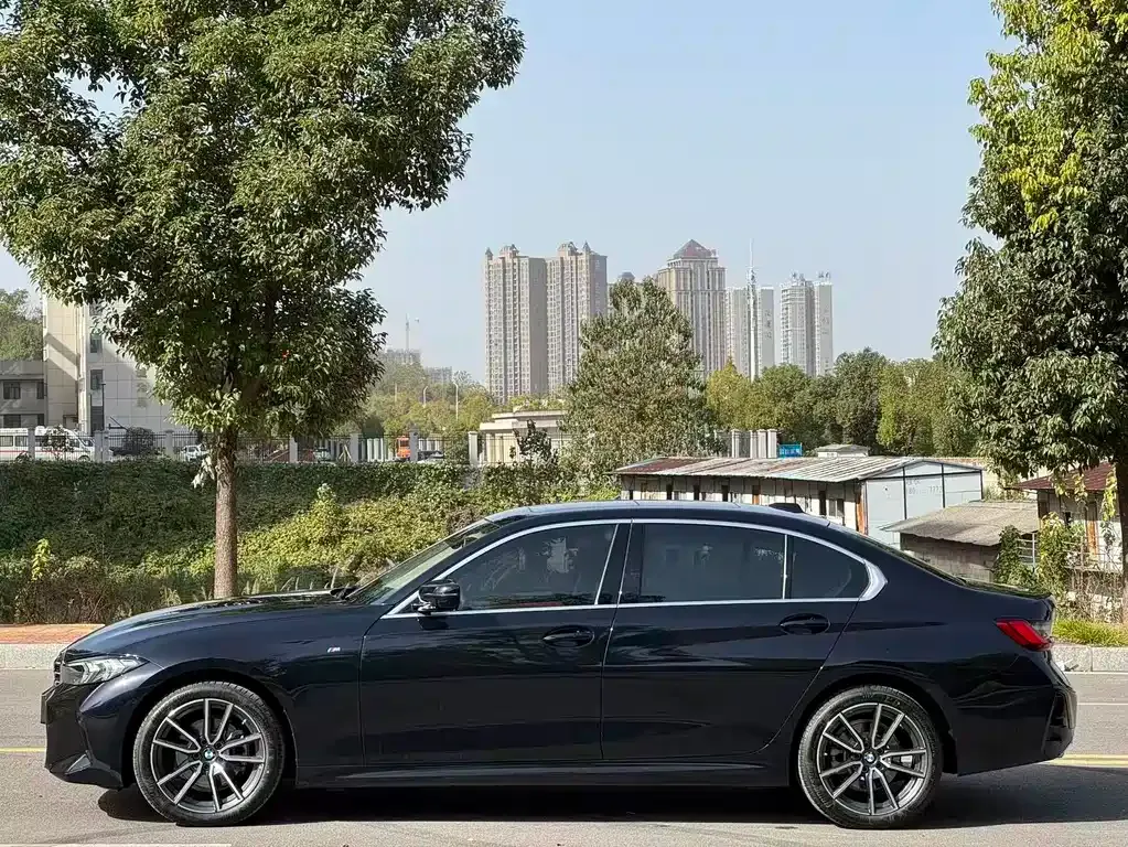 BMW 3 Series 2025 из CN, фото 2