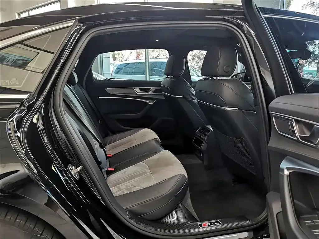 Audi A6L New Energy 2023 из CN, фото 10