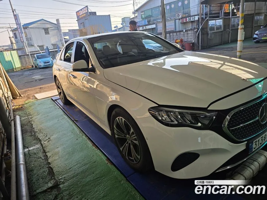 Mercedes-Benz E-Class 2025 из KR, фото 3