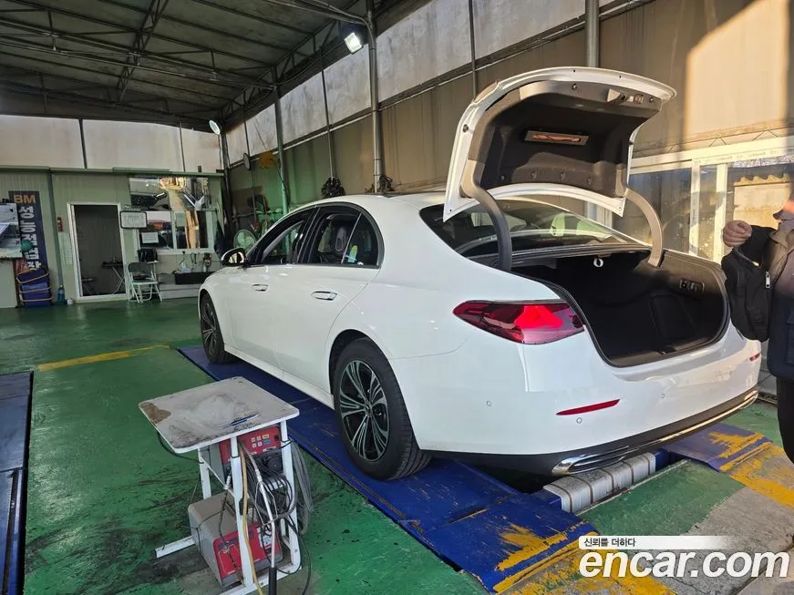 Mercedes-Benz E-Class 2025 из KR, фото 5