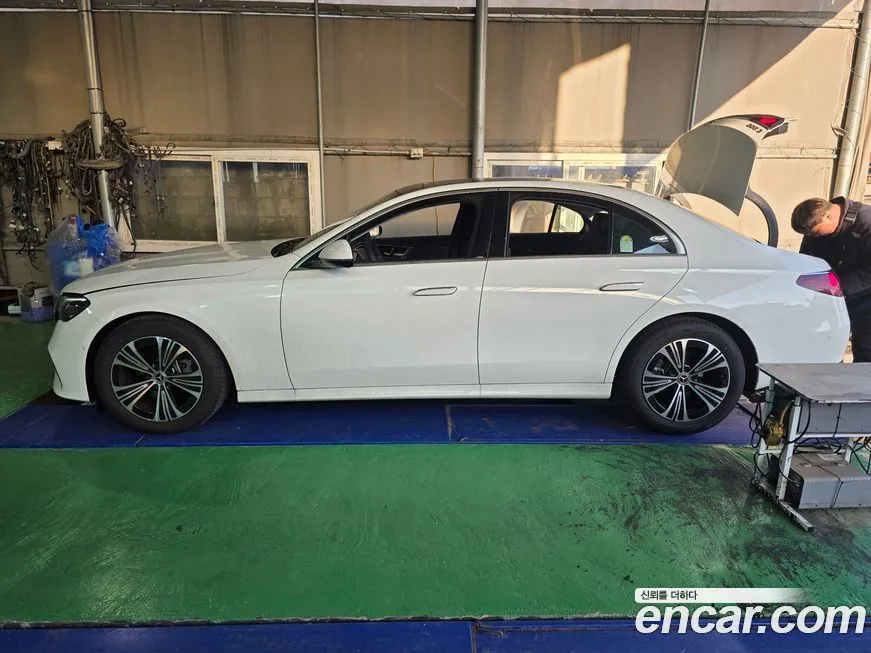 Mercedes-Benz E-Class 2025 из KR, фото 6