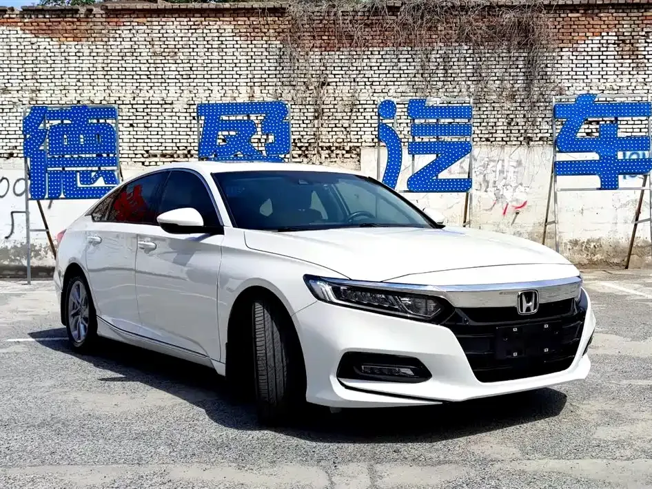Honda Accord — фото 3