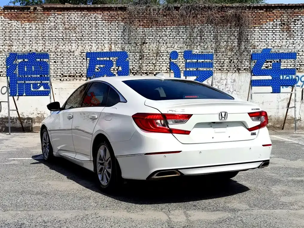 Honda Accord — фото 6