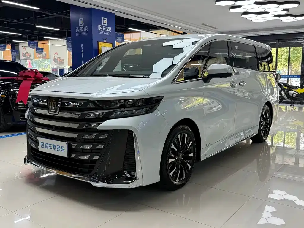 Toyota Vellfire 2024 из CN, фото 1