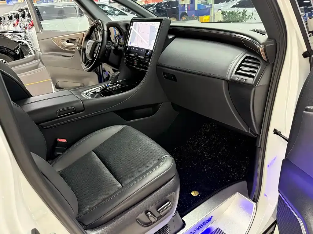 Toyota Vellfire 2024 из CN, фото 10