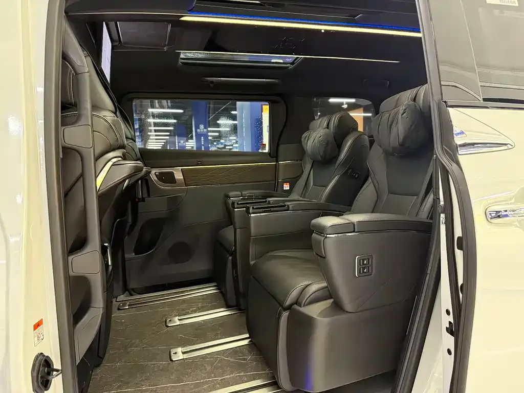 Toyota Vellfire 2024 из CN, фото 6