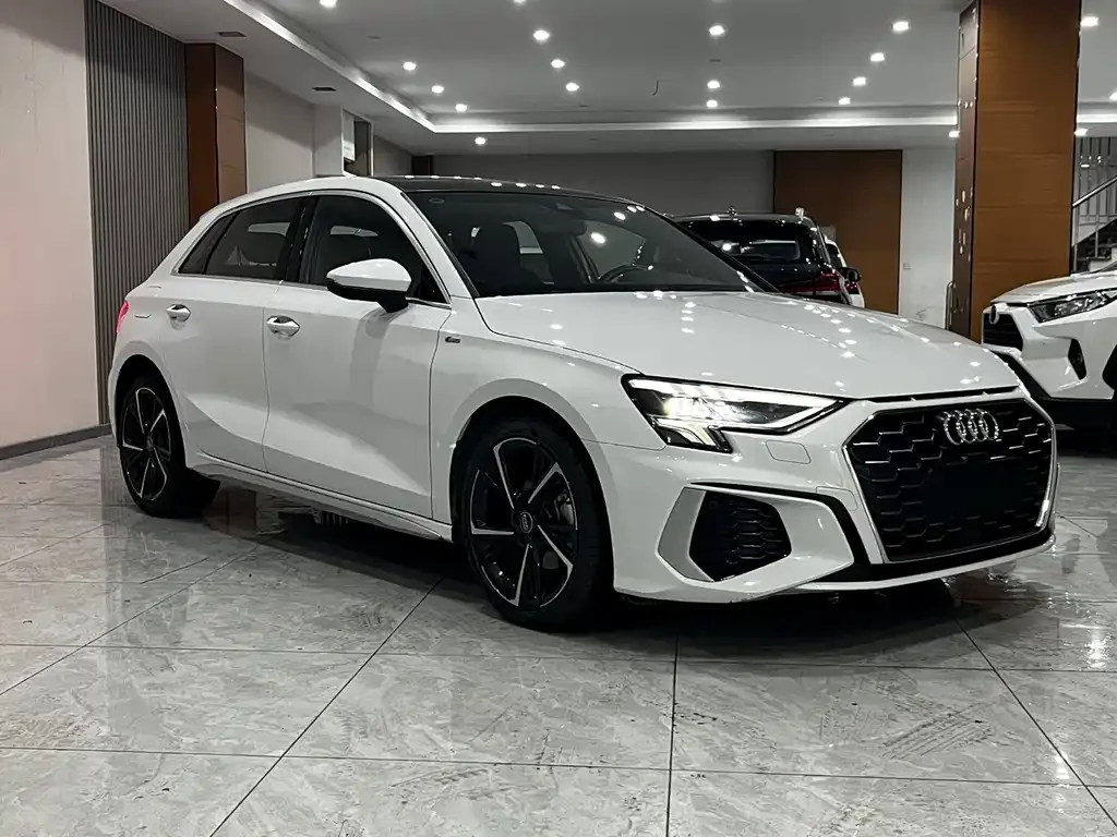 Audi A3 2022 из CN, фото 1