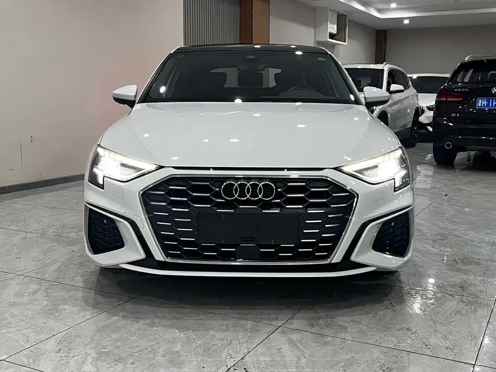 Audi A3 2022 из CN, фото 2