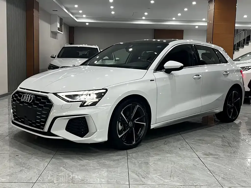 Audi A3 2022 из CN, фото 3