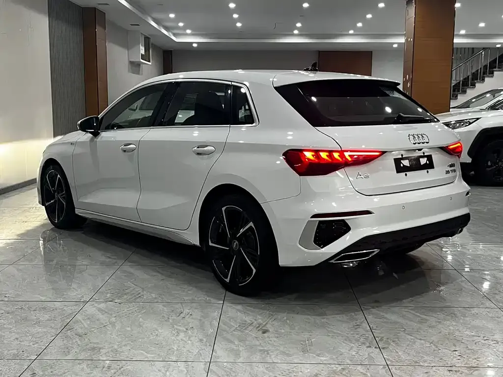Audi A3 2022 из CN, фото 4