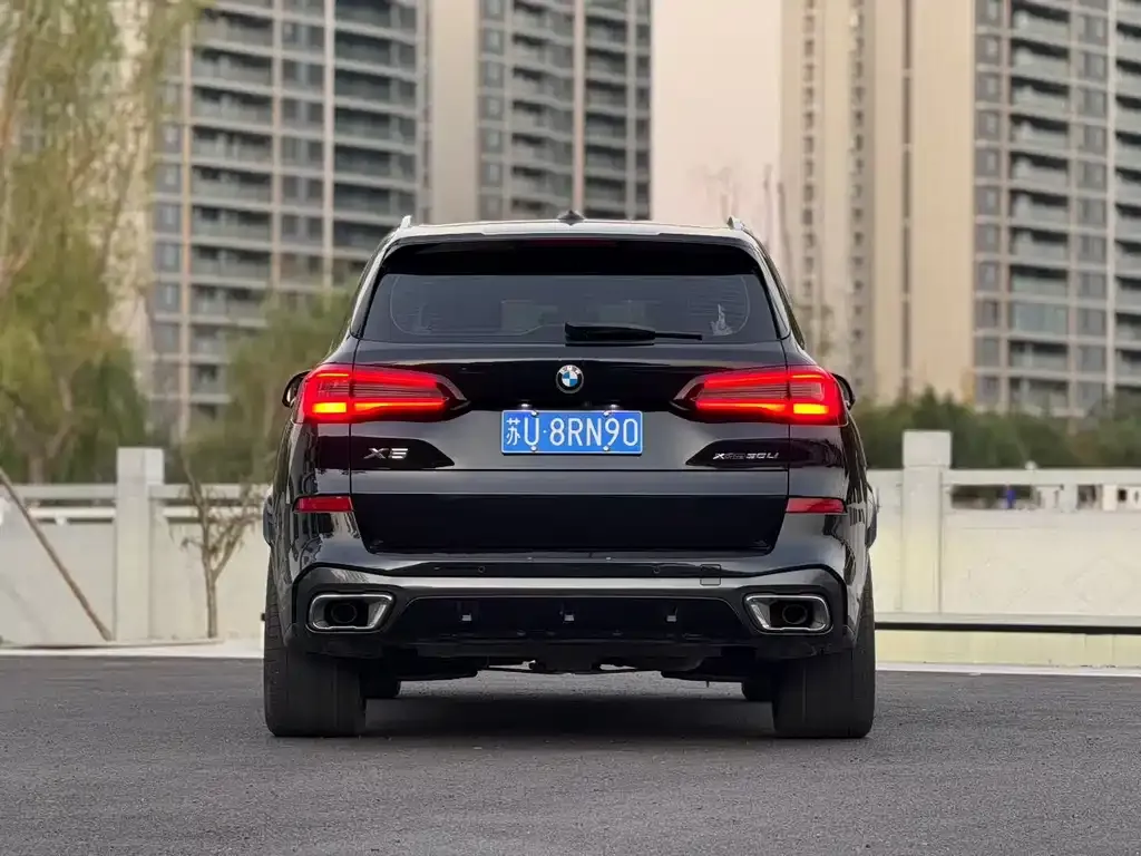 BMW X5 — фото 9