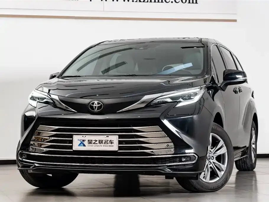 Toyota Sienna 2025 из CN, фото 2