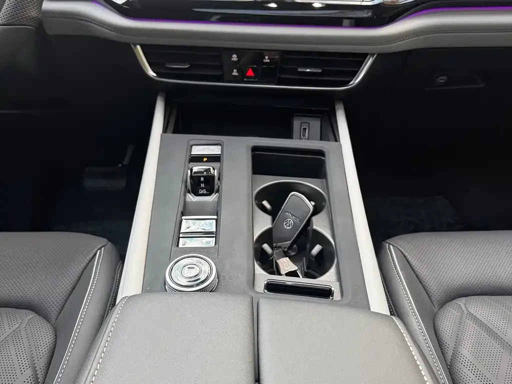 Volkswagen Teramont 2024 из CN, фото 10