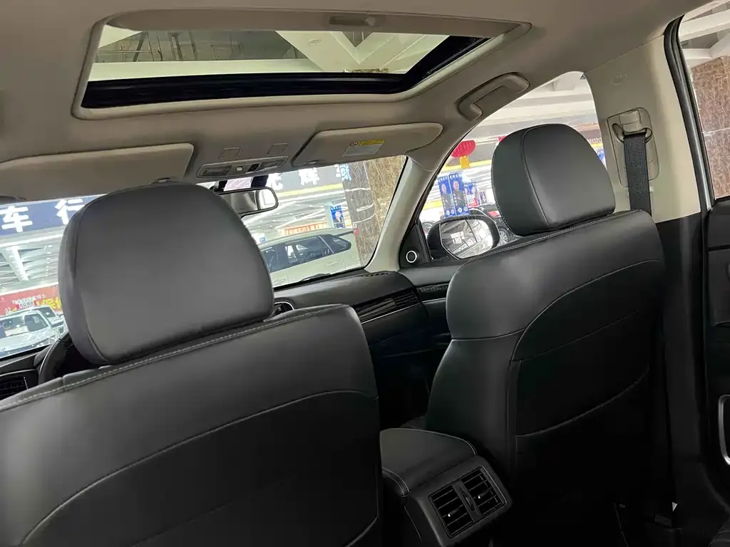 Mitsubishi Outlander 2022 из CN, фото 8